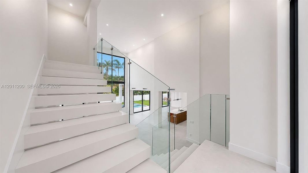 Image 92 of a home in .