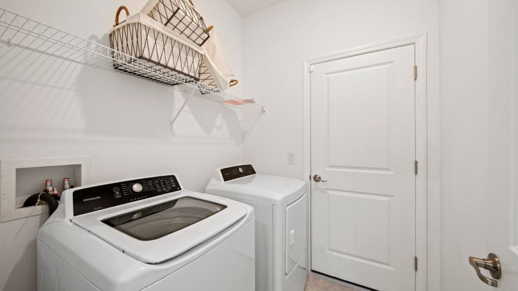 Lorraine Lakes Executive Homes Amalfi Laundry Room