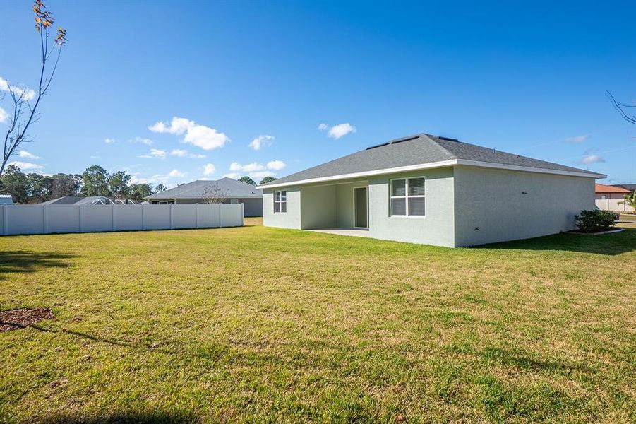 Exterior details and patio area of a home in , Palm Coast (Image 4).