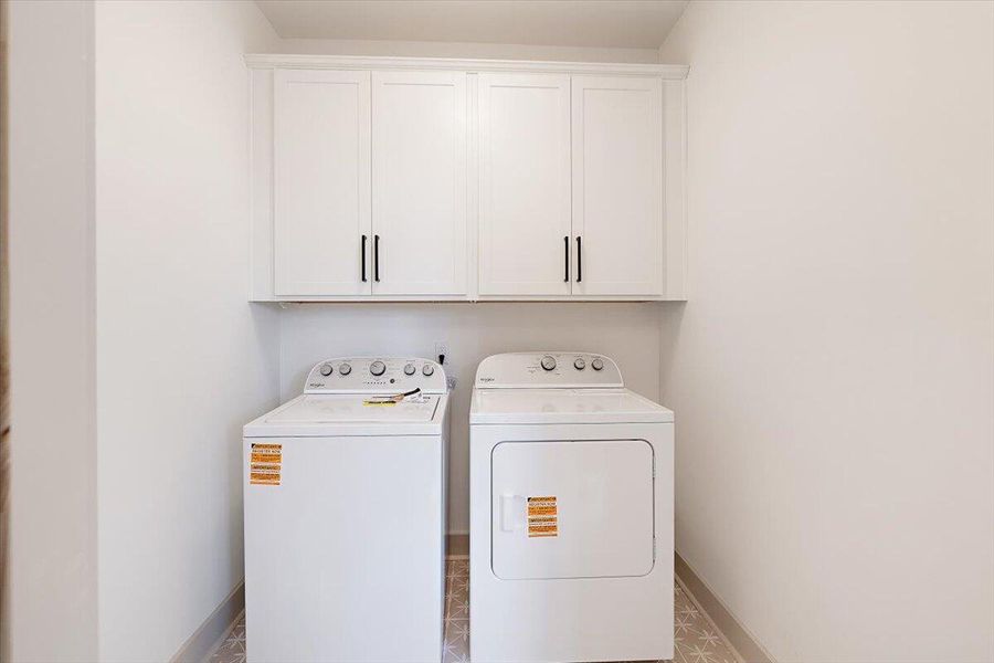 Furnished interior view inside a new home in , Hanahan (Image 12).