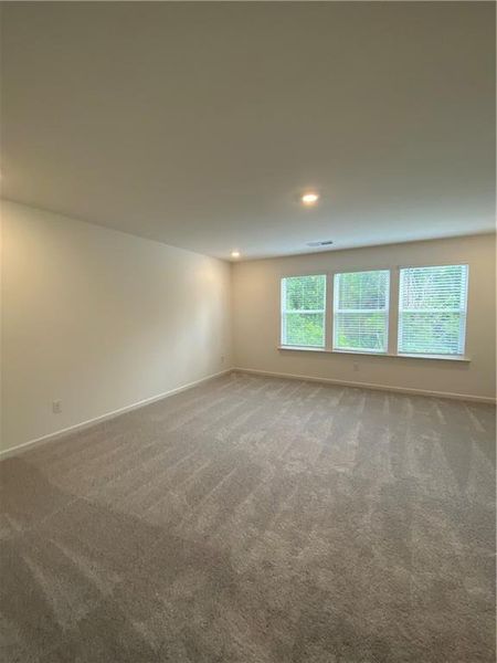 Spacious, unfurnished interior of a new home in , Doraville (Image 6).