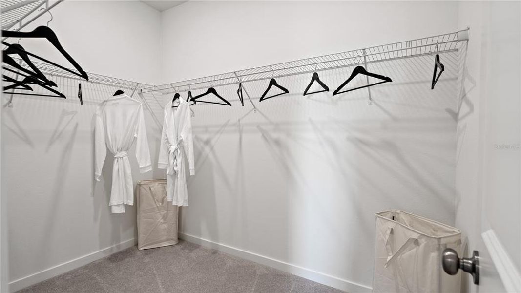 Spacious, unfurnished interior of a new home in Wellness Ridge, Clermont (Image 18).