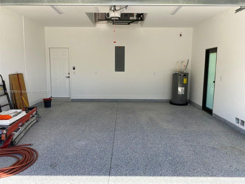 Spacious, unfurnished interior of a new home in , Lehigh Acres (Image 22). Spacious, unfurnished interior of a new home in , Lehigh Acres (Image 22).