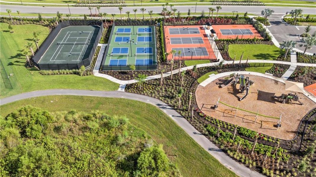 Community amenities in Star Farms at Lakewood Ranch, Bradenton (Image 62). Community amenities in Star Farms at Lakewood Ranch, Bradenton (Image 62).