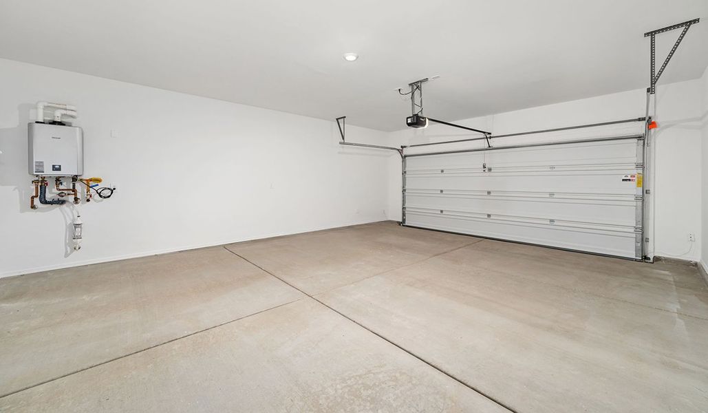 Spacious, unfurnished interior of a new home in Sycamore Vista, Vail (Image 38). Spacious, unfurnished interior of a new home in Sycamore Vista, Vail (Image 38).