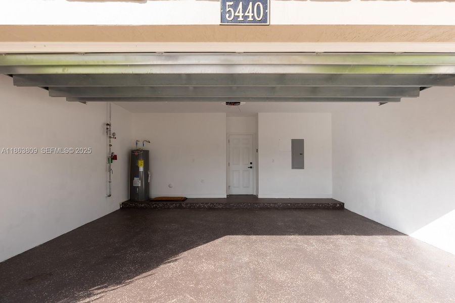 Exterior details and patio area of a home in , Tamarac (Image 4).