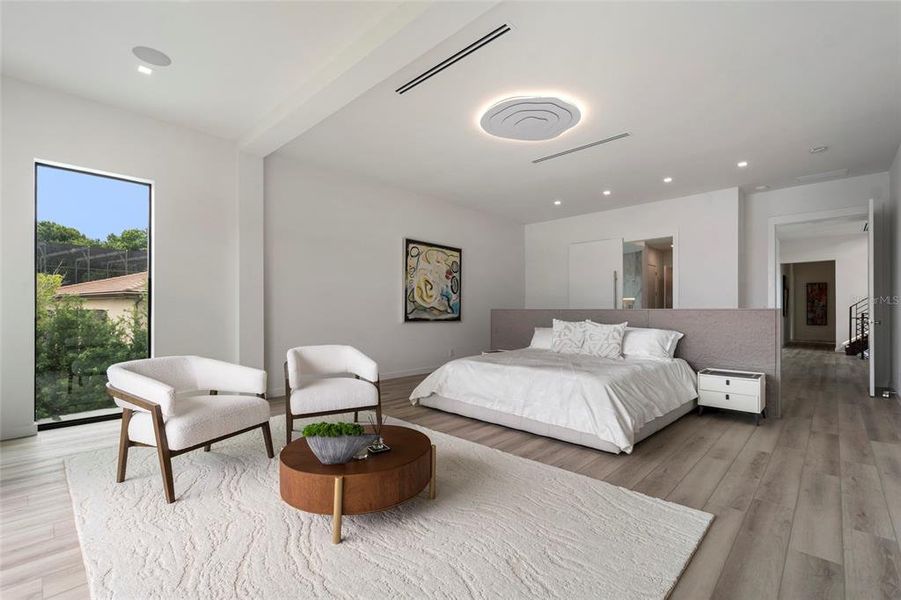 Furnished interior view inside a new home in , Windermere (Image 57).