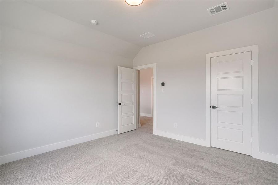 Spacious, unfurnished interior of a new home in Talon Hills, Fort Worth (Image 31). Spacious, unfurnished interior of a new home in Talon Hills, Fort Worth (Image 31).