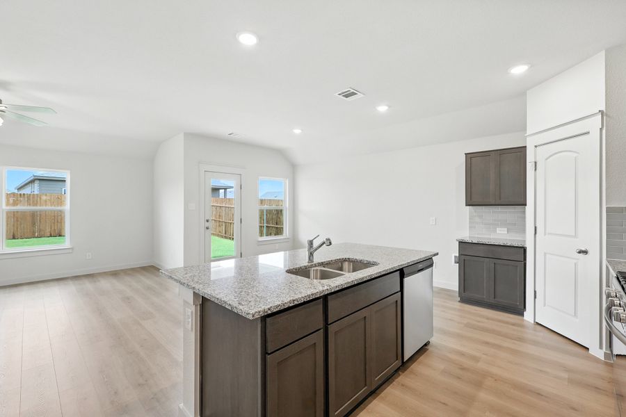 Representative furnished interior of a home built from the Landmark Series - Avalon by Brightland Homes in Still Water Lake Estates, Godley (Image 15). Representative furnished interior of a home built from the Landmark Series - Avalon by Brightland Homes in Still Water Lake Estates, Godley (Image 15).