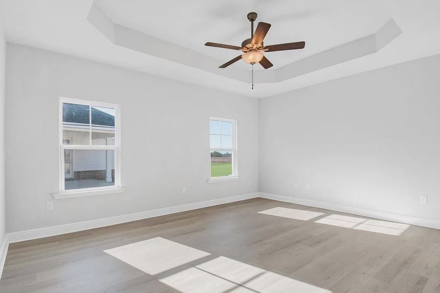 Spacious, unfurnished interior of a new home in The Bluffs at Lafayette, Freeport (Image 17).