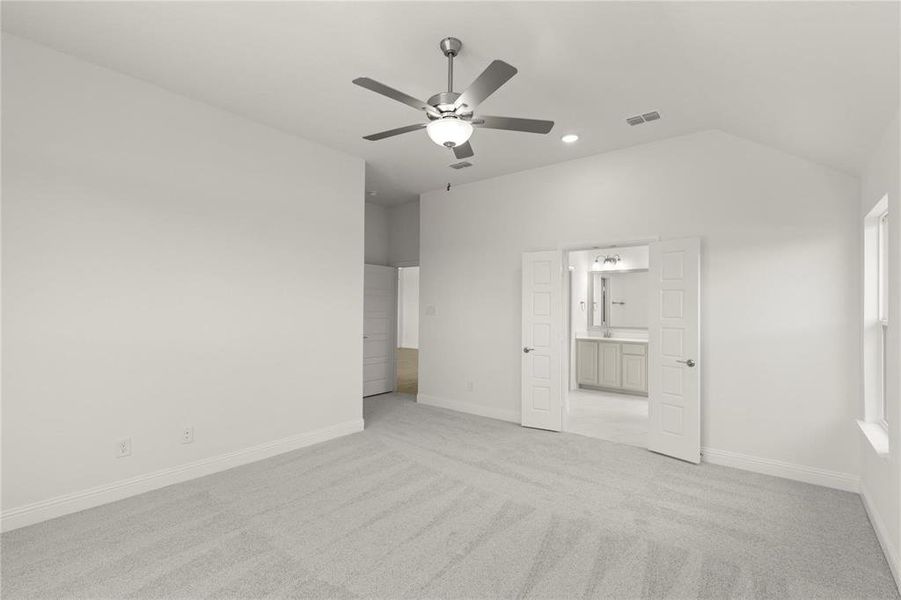 Spacious, unfurnished interior of a new home in Heartland, Heartland (Image 29).