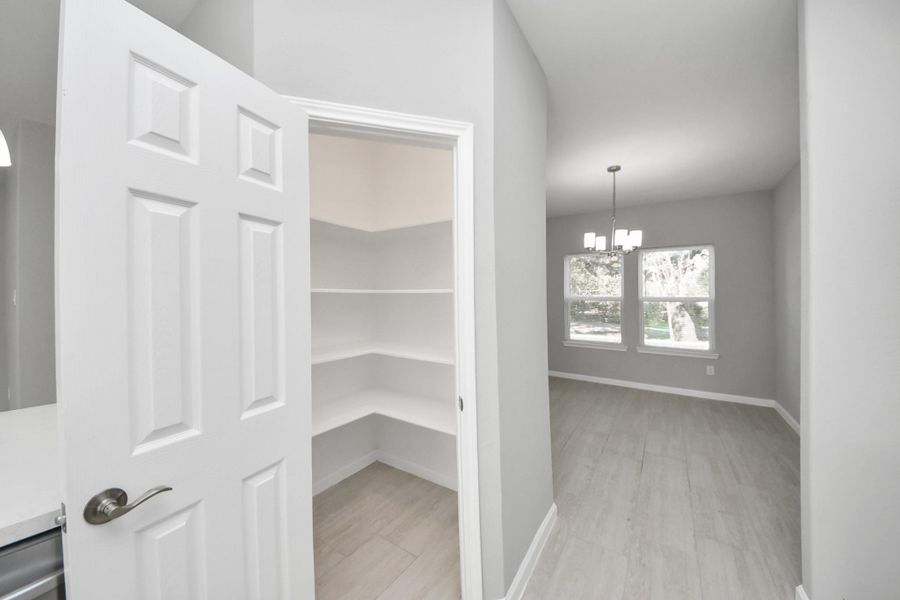 Spacious, unfurnished interior of a new home in , Houston (Image 26).