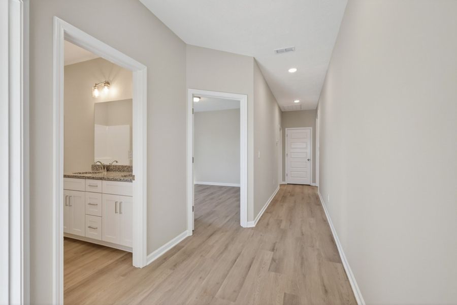 Spacious, unfurnished interior of a new home in Legacy Preserve, Tullahoma (Image 16).