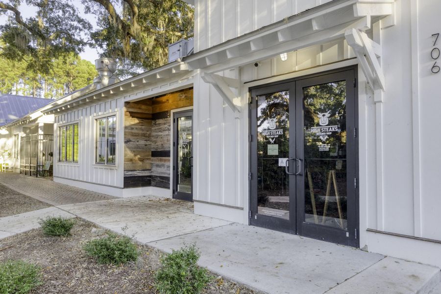 Exterior details and patio area of a home in Hayes Park, Johns Island (Image 21).