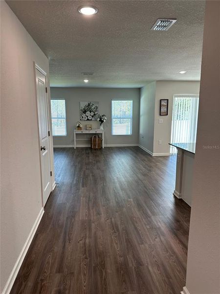Spacious, unfurnished interior of a new home in Marion Oaks, Ocala (Image 21).