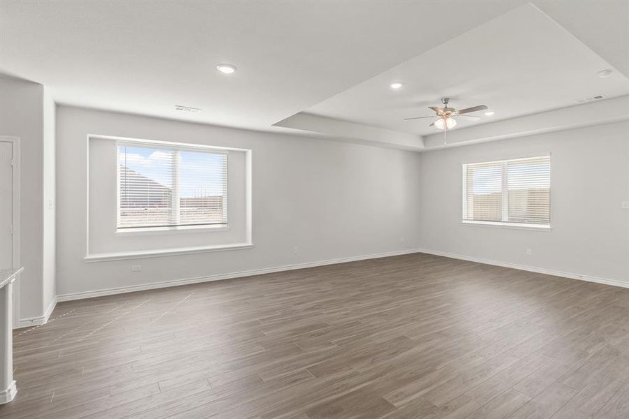 Spacious, unfurnished interior of a new home in Retreat at Fossil Creek, Fort Worth (Image 8). Spacious, unfurnished interior of a new home in Retreat at Fossil Creek, Fort Worth (Image 8).