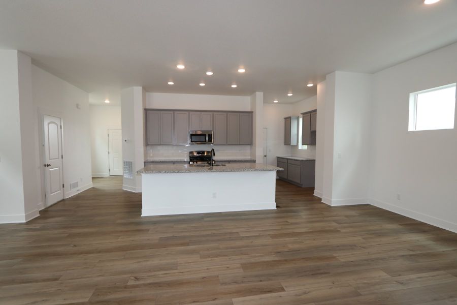 Image 10 of a home in Painted Prairie Cottage. Image 10 of a home in Painted Prairie Cottage.