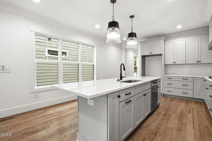 11-web-or-mls-502 W Chatham Dr-39 11-web-or-mls-502 W Chatham Dr-39