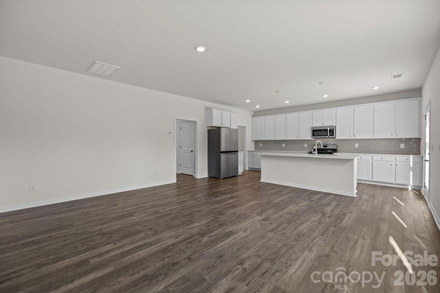 Spacious, unfurnished interior of a new home in McFarland Estates, York (Image 23).