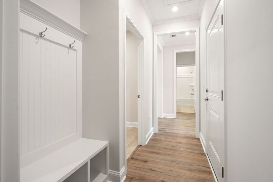 Spacious, unfurnished interior of a new home in Waterways, Richmond Hill (Image 48).