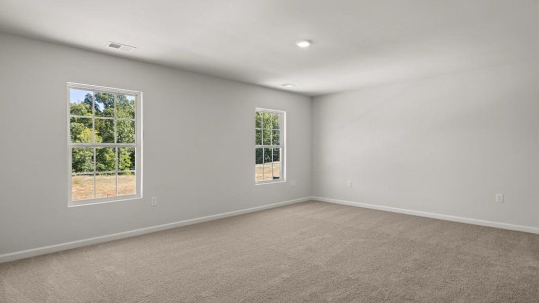 Spacious, unfurnished interior of a new home in Oakleigh Glen, Dallas (Image 17).