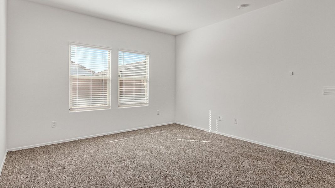 Spacious, unfurnished interior of a new home in Barnett Village, Marana (Image 29).
