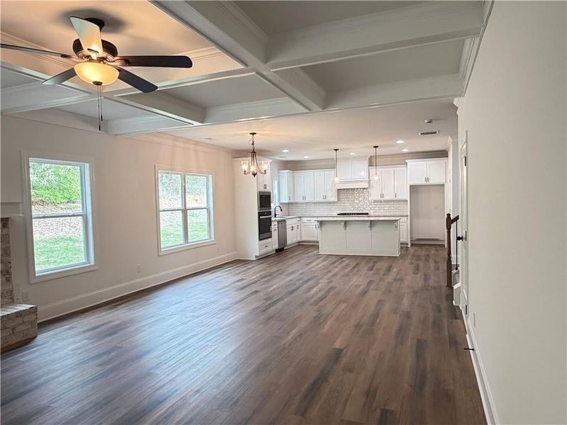Spacious, unfurnished interior of a new home in , Jefferson (Image 28).
