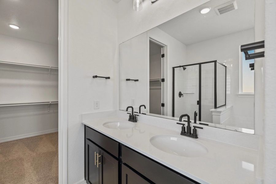 Sample product photo. Actual exterior and interior selections may vary by homesite. Photo may be virtually staged.