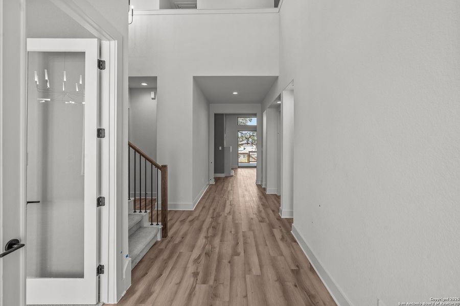 Image 34 of a home in Esperanza - 70'. Image 34 of a home in Esperanza - 70'.