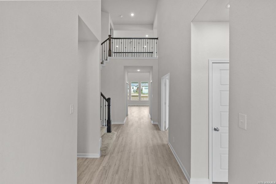 Spacious, unfurnished interior of a new home in Homestead, Schertz (Image 22).