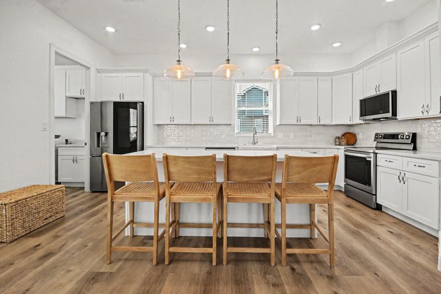 Furnished interior view inside a new home in , Galveston (Image 30).