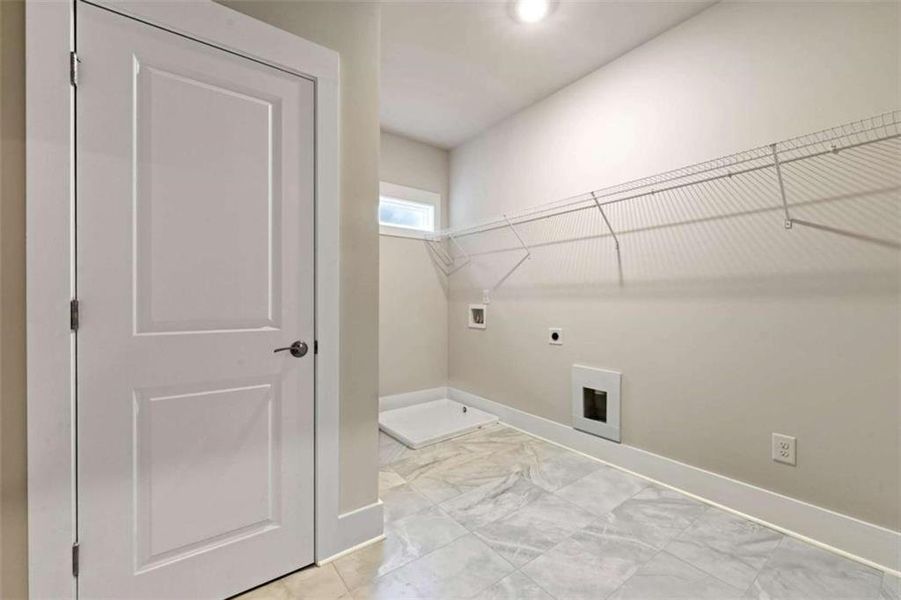 Spacious, unfurnished interior of a new home in Steeplechase, Hoschton (Image 38).