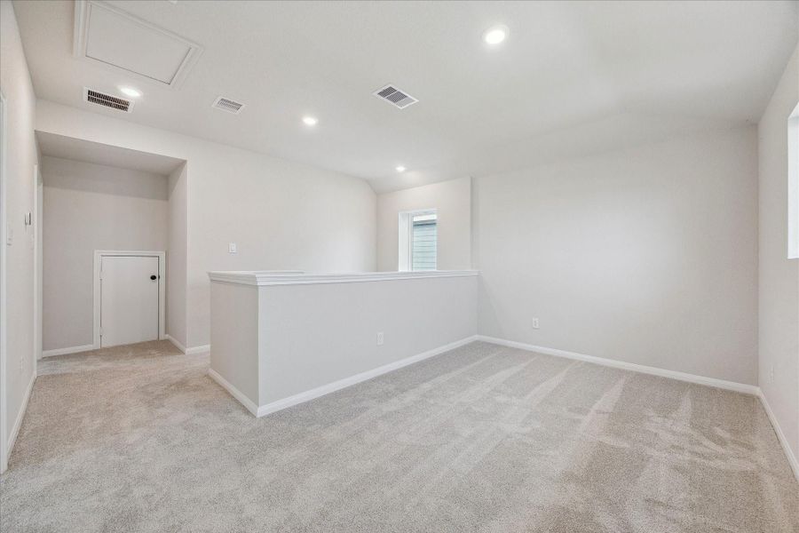 Spacious, unfurnished interior of a new home in Elyson, Katy (Image 15).