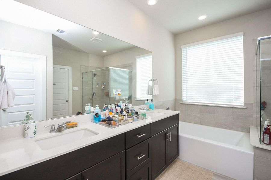 Furnished interior view inside a new home in , Houston (Image 16). Furnished interior view inside a new home in , Houston (Image 16).