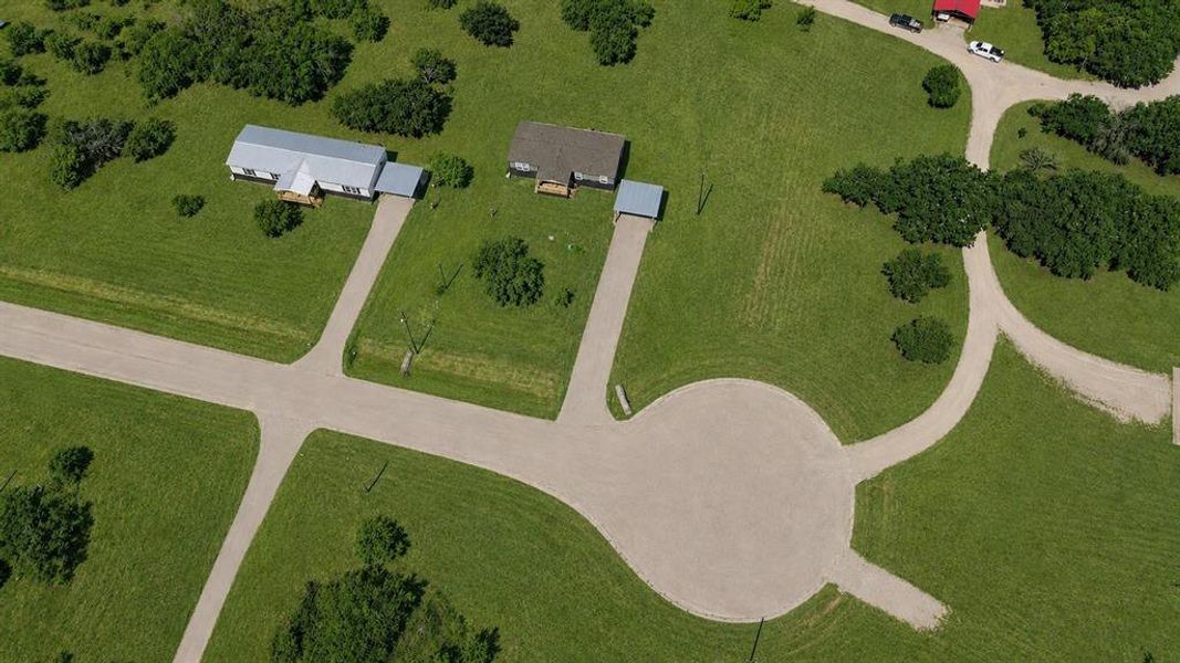 Community amenities in , Poolville (Image 36).