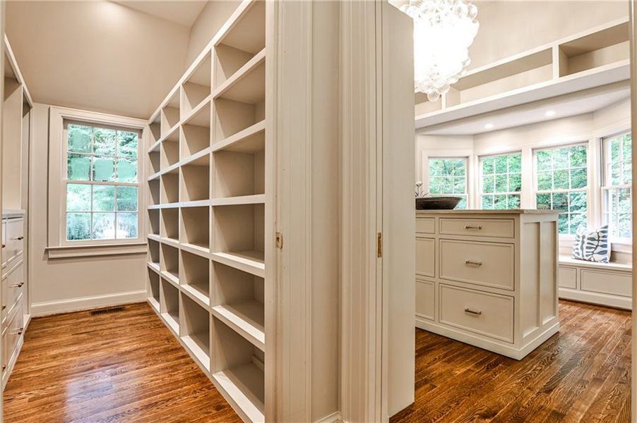 Furnished interior view inside a new home in , Atlanta (Image 47).