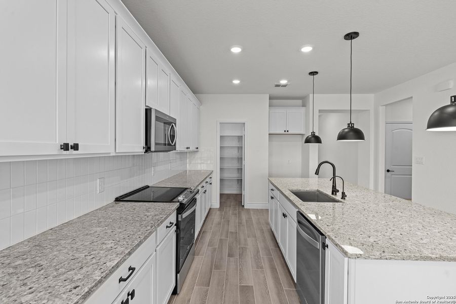 Image 27 of a home in Horizon Ridge.