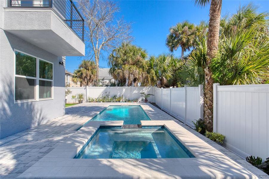 Exterior details and patio area of a home in , Daytona Beach (Image 49).