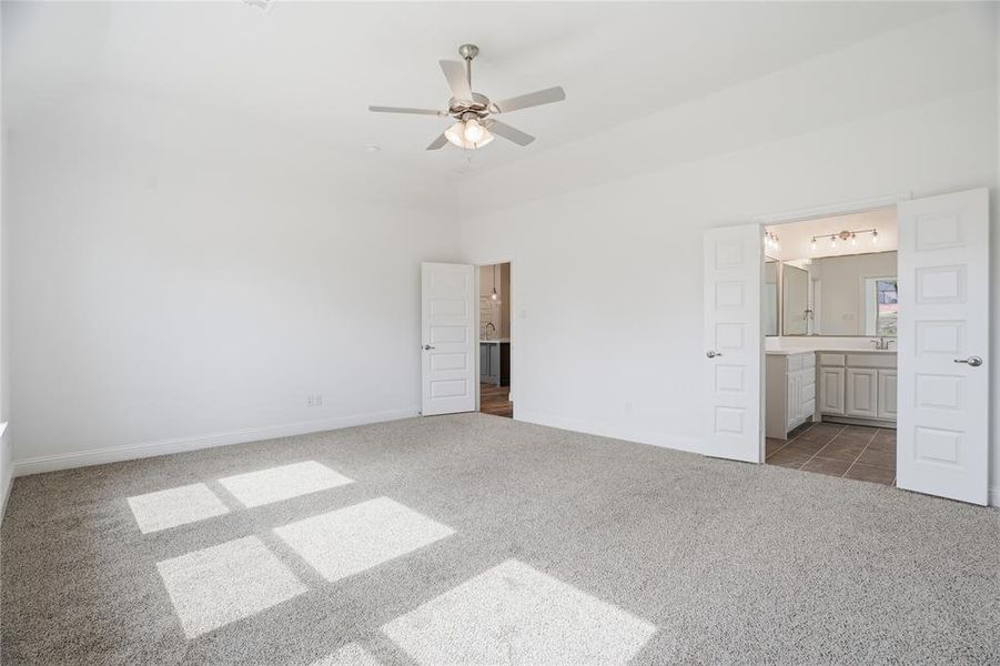 Spacious, unfurnished interior of a new home in Arbor Oaks, Boyd (Image 36).