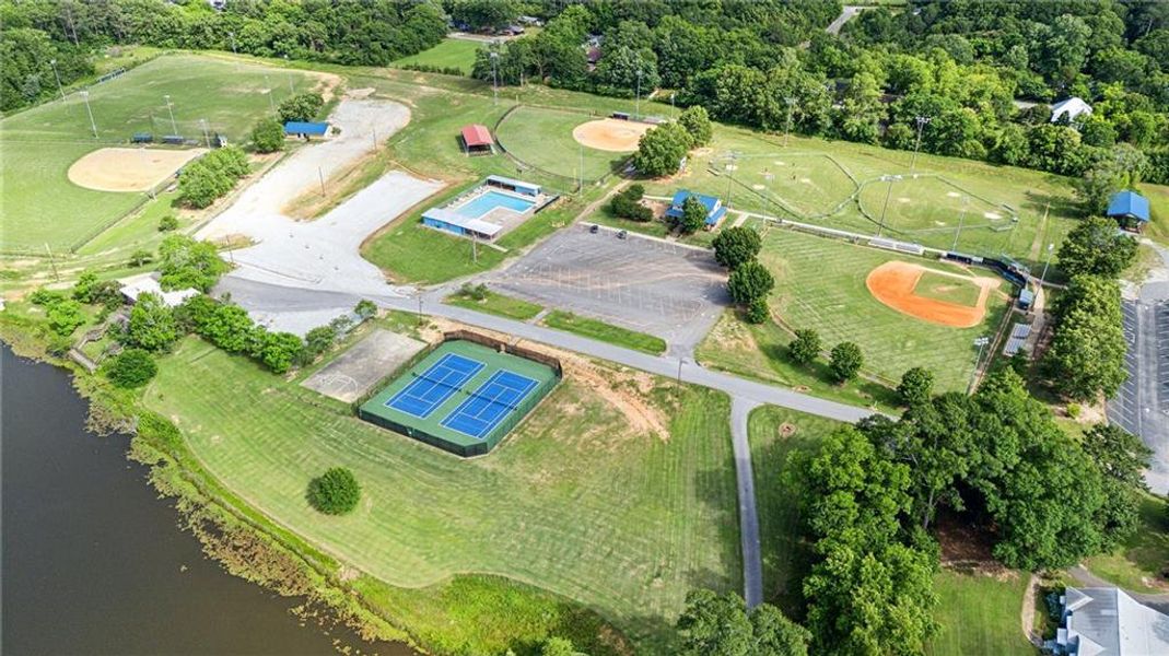 Community amenities in , Crawford (Image 36).