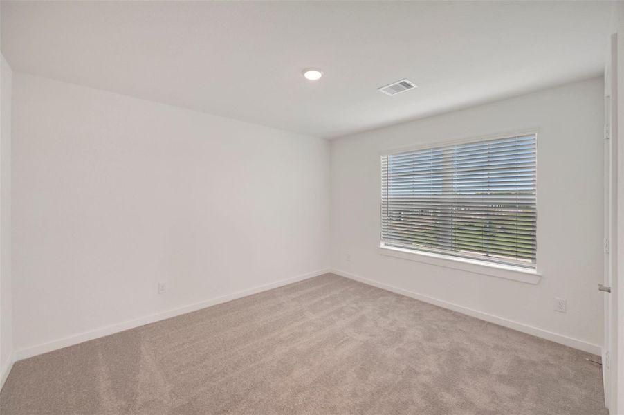 Spacious, unfurnished interior of a new home in Ambrose, La Marque (Image 24).