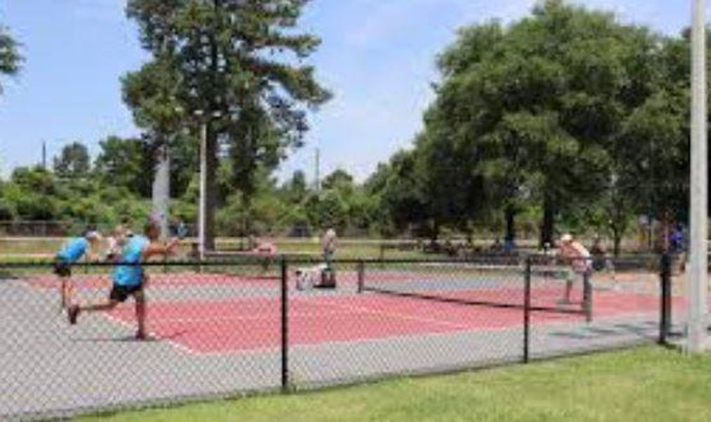 Nearby pickle ball courts!