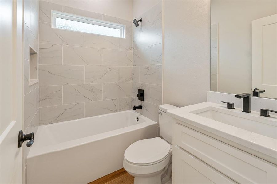 Furnished interior view inside a new home in , Mabank (Image 12).