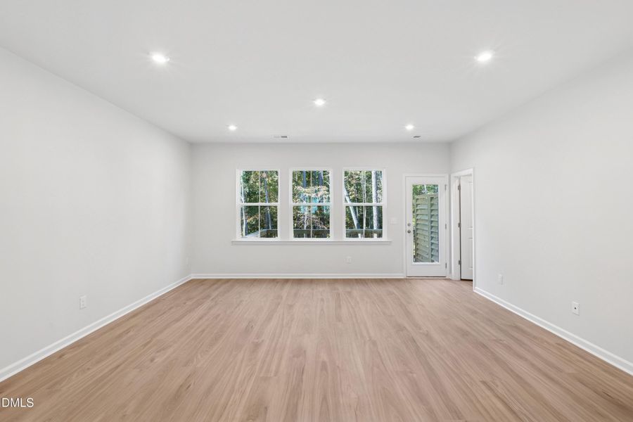 Twinleaf Townes 88_Living Room_10.23.25_