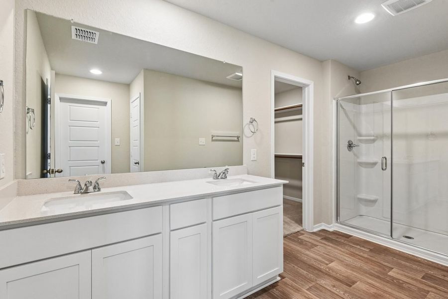 Furnished interior view inside a new home in Hunters Ranch, San Antonio (Image 10).