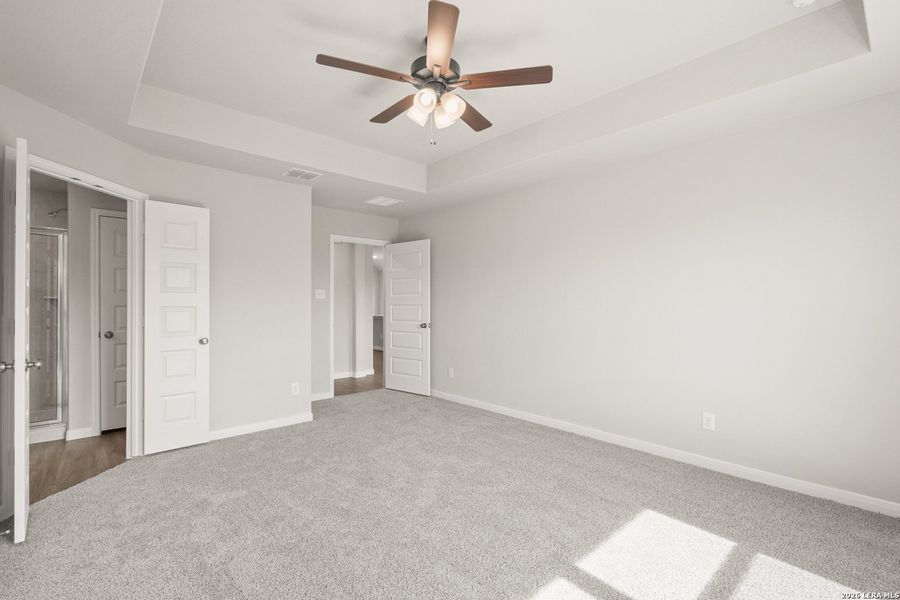 Spacious, unfurnished interior of a new home in Swenson Heights, Seguin (Image 22).