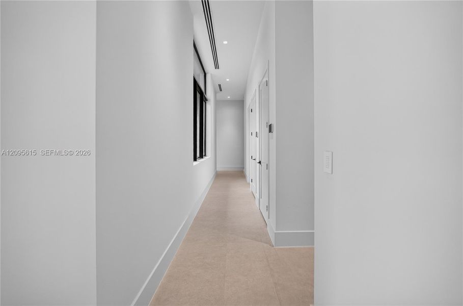 Spacious, unfurnished interior of a new home in , Miami (Image 46).