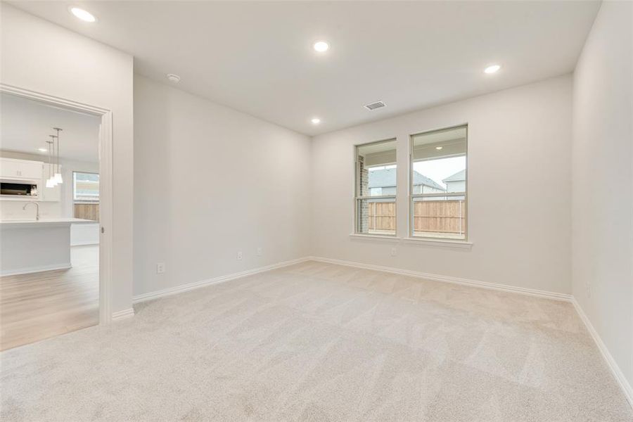 Spacious, unfurnished interior of a new home in Spiritas Ranch, Little Elm (Image 29).