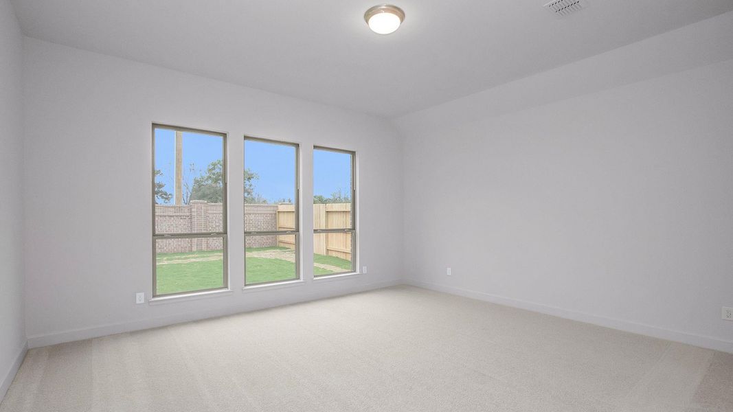 Spacious, unfurnished interior of a new home in Everly 45', Tomball (Image 11).
