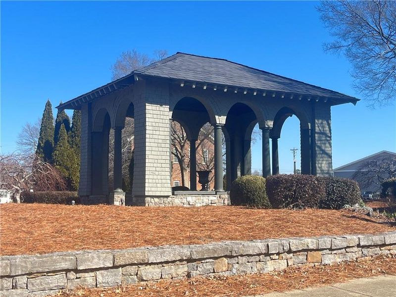 Community amenities in , Canton (Image 13).